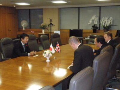 2009年10月2日（金）　ディビッド・ウォレン駐日イギリス大使と会談しました