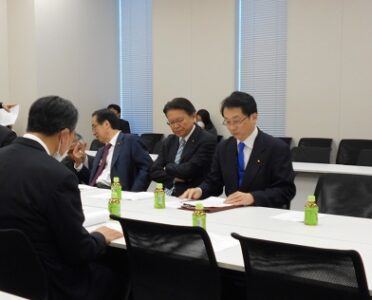 立憲民主党東京都連の常任幹事会が開催されました